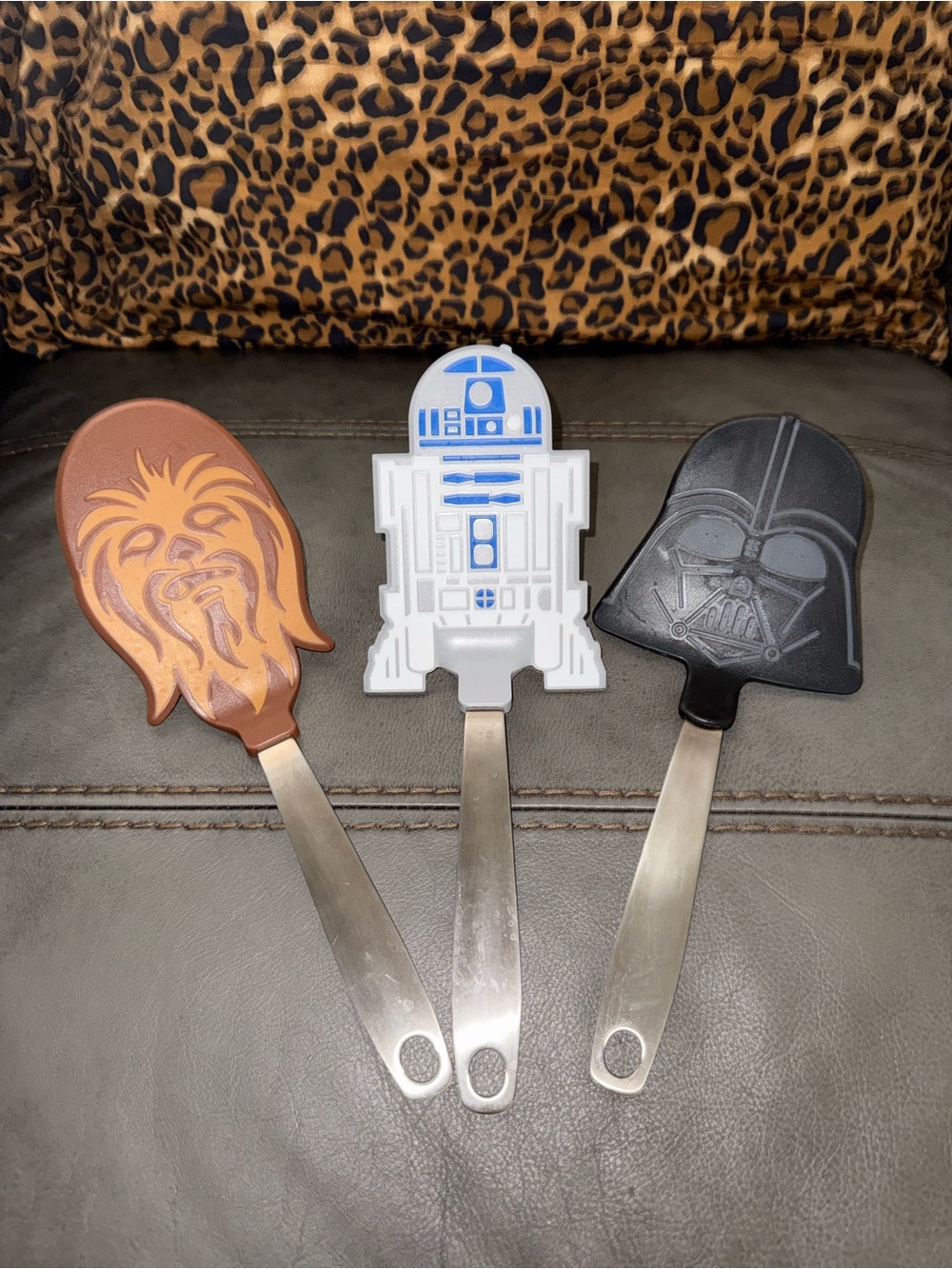 Williams Sonoma Star Wars Silicone Spatulas–Set of 3-R2D2, Chewy & Darth Vader